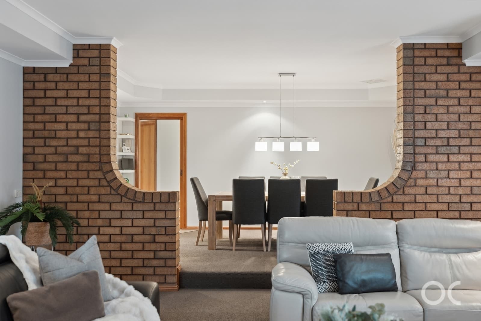 2 Harbury Court, Onkaparinga Hills - Thumbnail 3