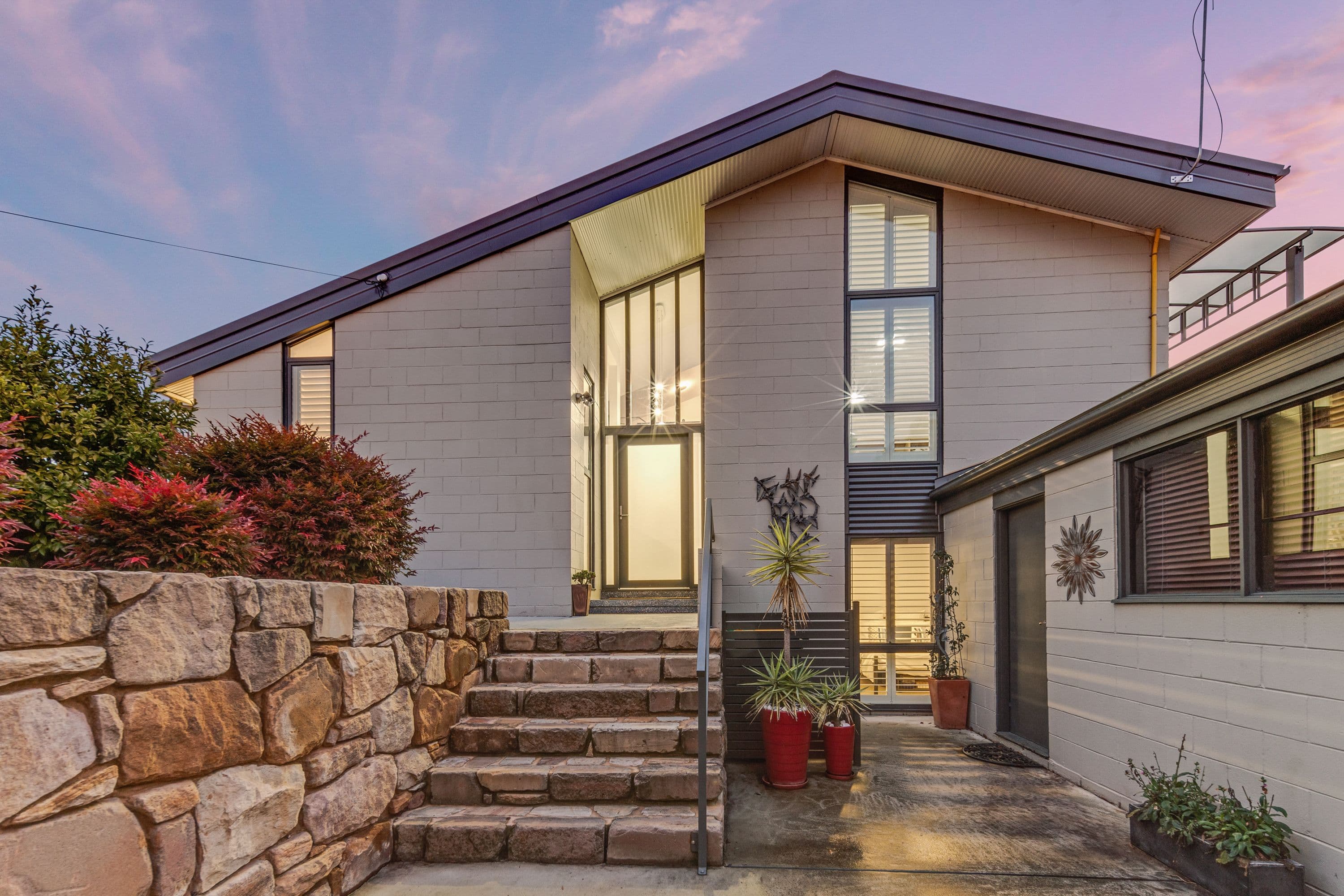 2 Bambridge Street, Weetangera ACT 2614, Weetangera - Thumbnail 2