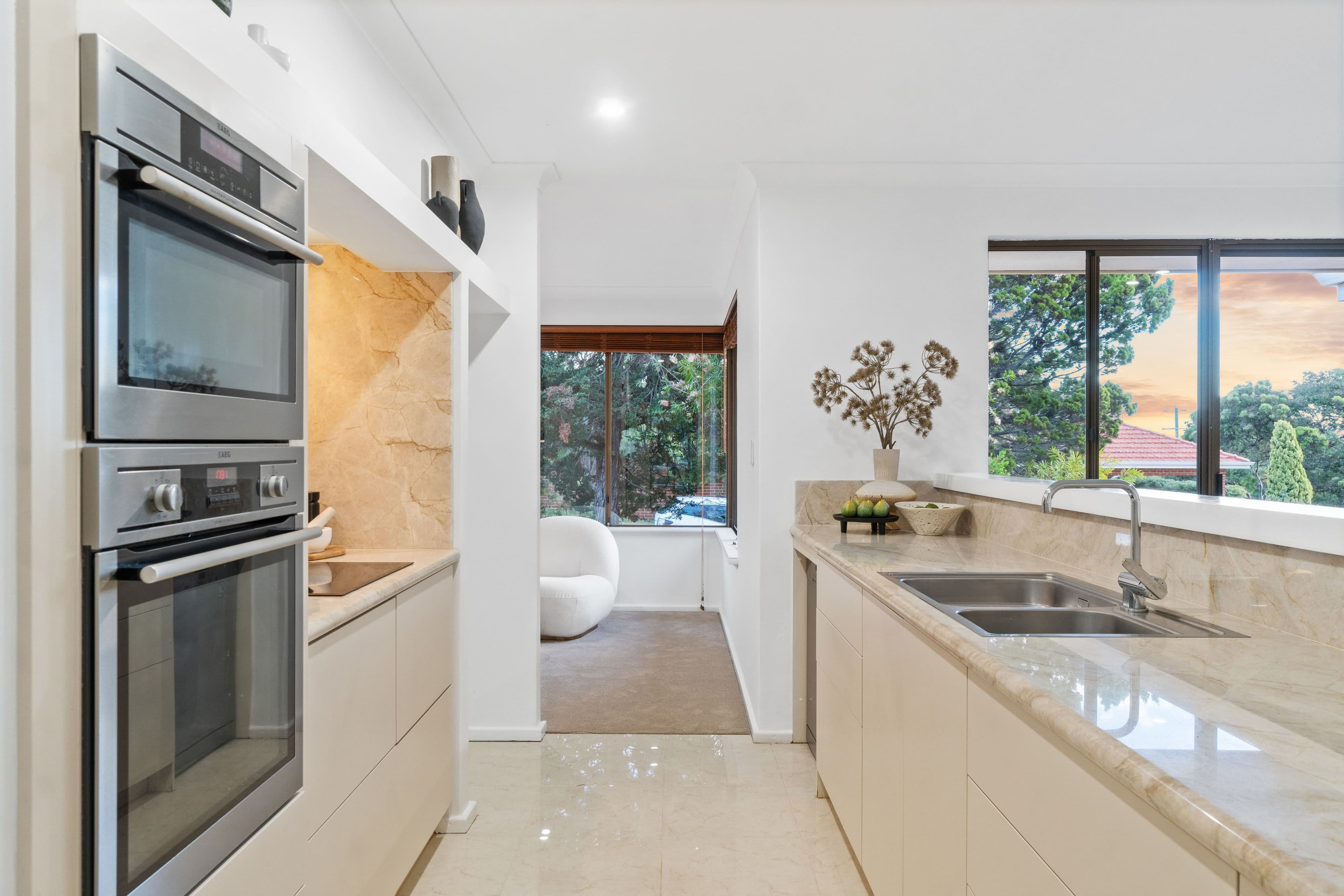 18 Jervis Way, Sorrento WA 6020, Sorrento - Thumbnail 8