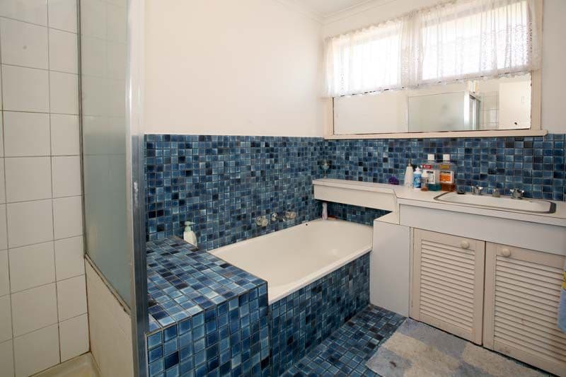 15 Ashby Drive, DANDENONG NORTH VIC 3175, Dandenong North - Thumbnail 3