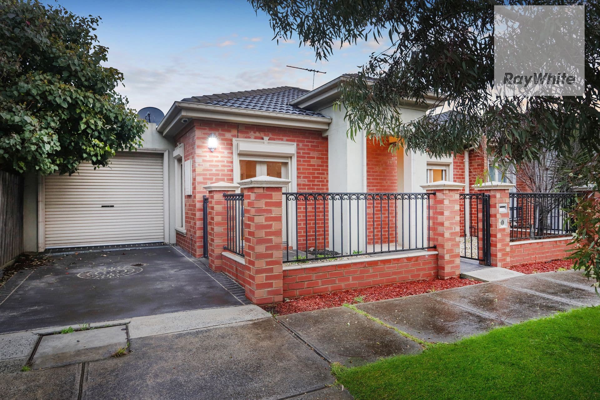 122 Bowes Avenue, Airport West VIC 3042, Airport West - Thumbnail 2
