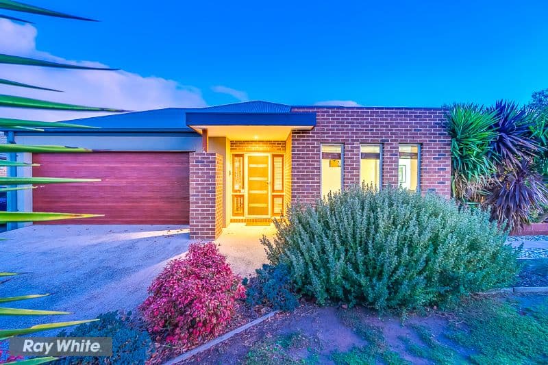 10 Moonlight Place, Tarneit VIC 3029, Tarneit - Image 1