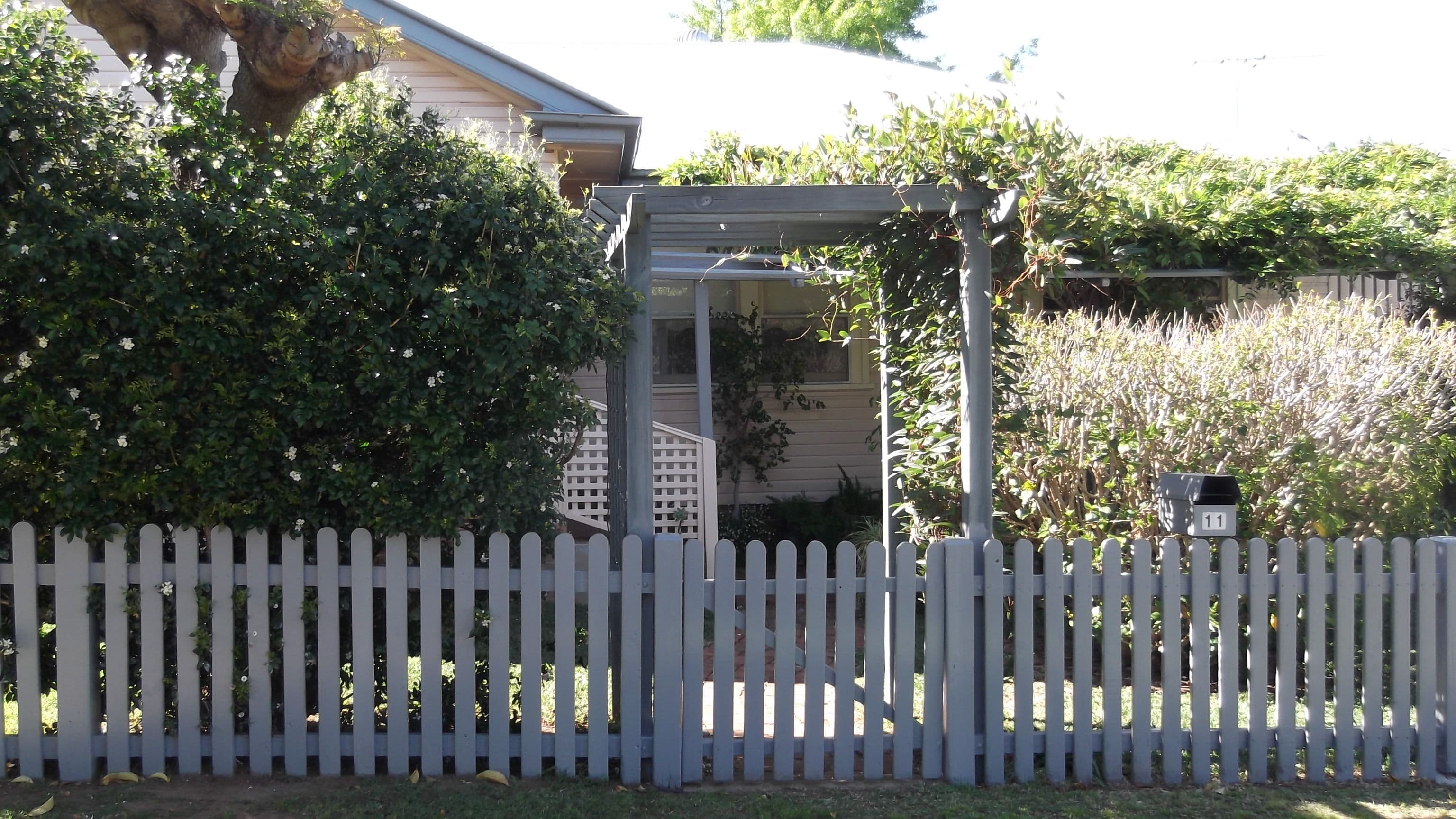 11 Russell Street, TAMWORTH NSW 2340, East Tamworth - Image 1