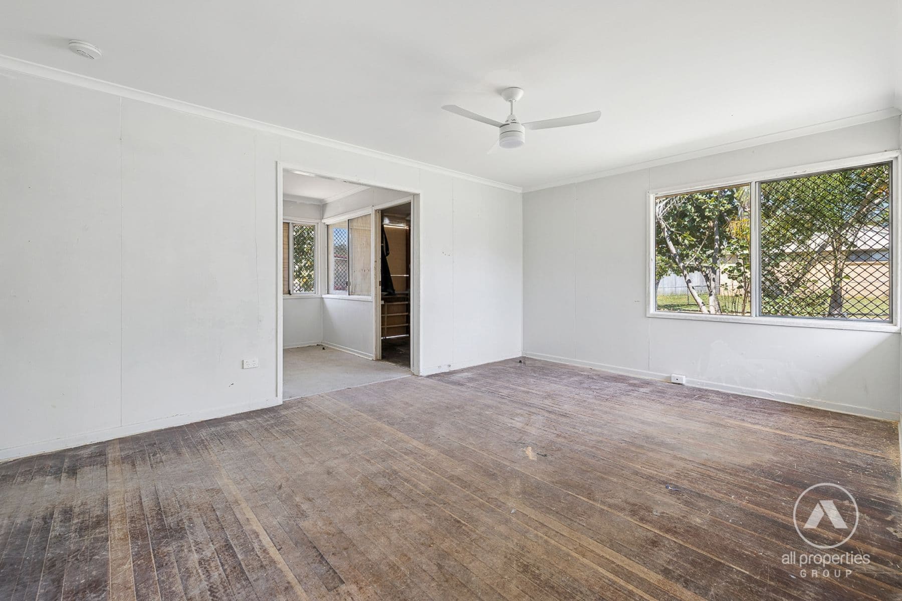12 Attunga Street, Kingston QLD 4114, Kingston - Thumbnail 2