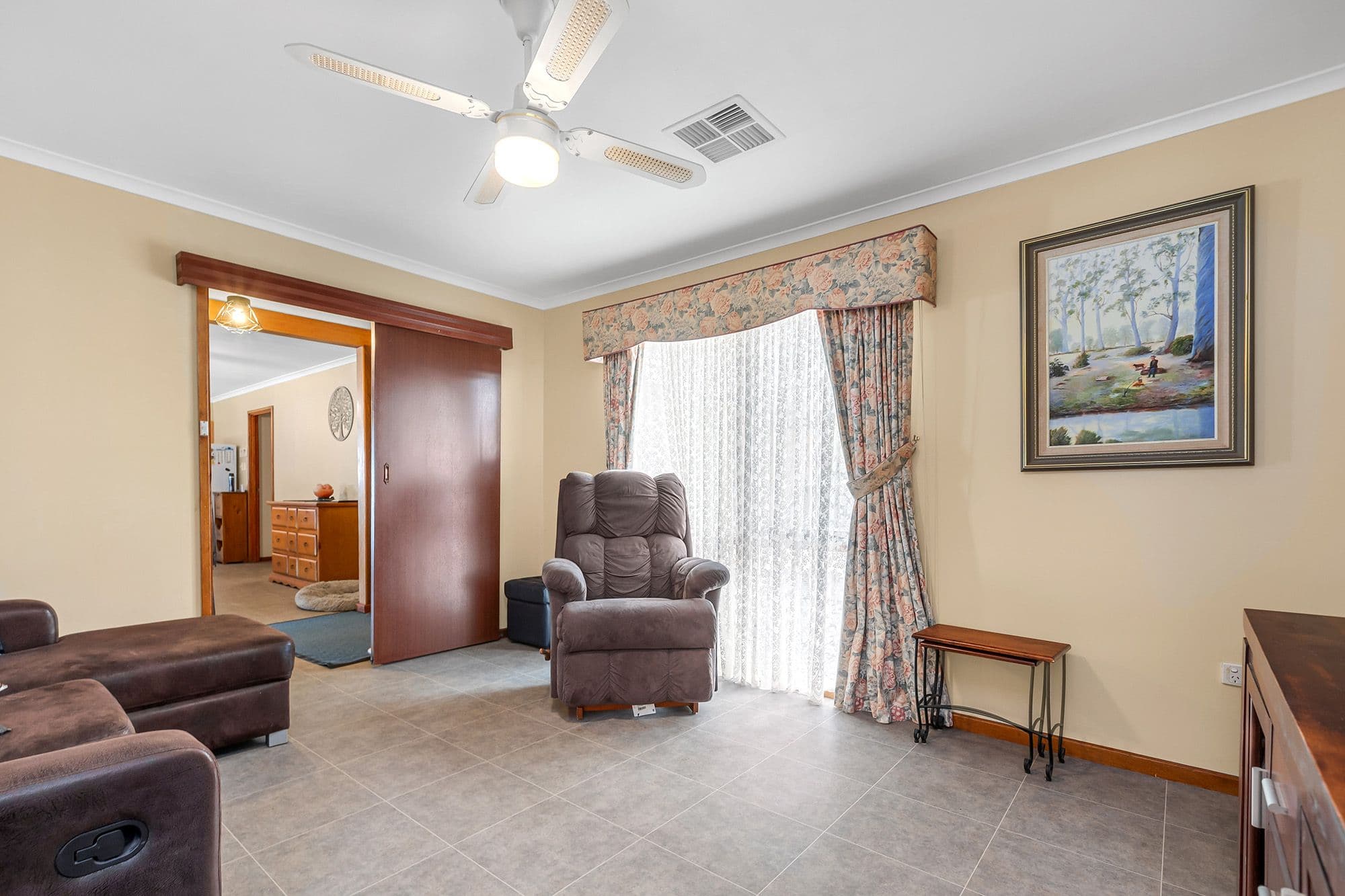 33 Mcevoy Drive, Salisbury East SA 5109, Salisbury East - Thumbnail 3