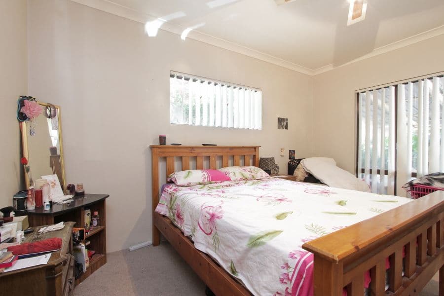 39 Martindale Avenue, Thornlie WA 6108, Thornlie - Thumbnail 4