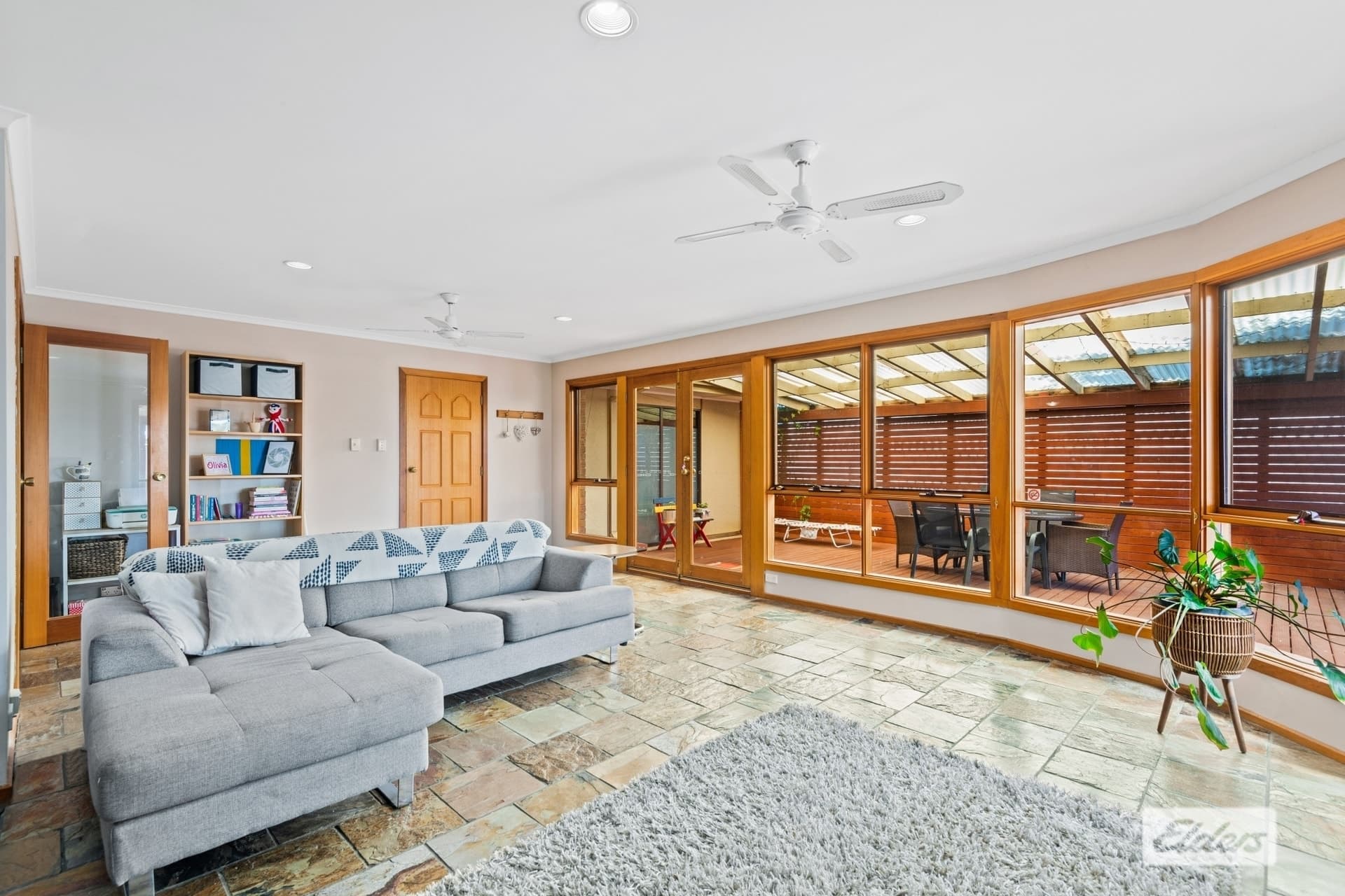 7 Arachne Drive, Hallett Cove - Thumbnail 3