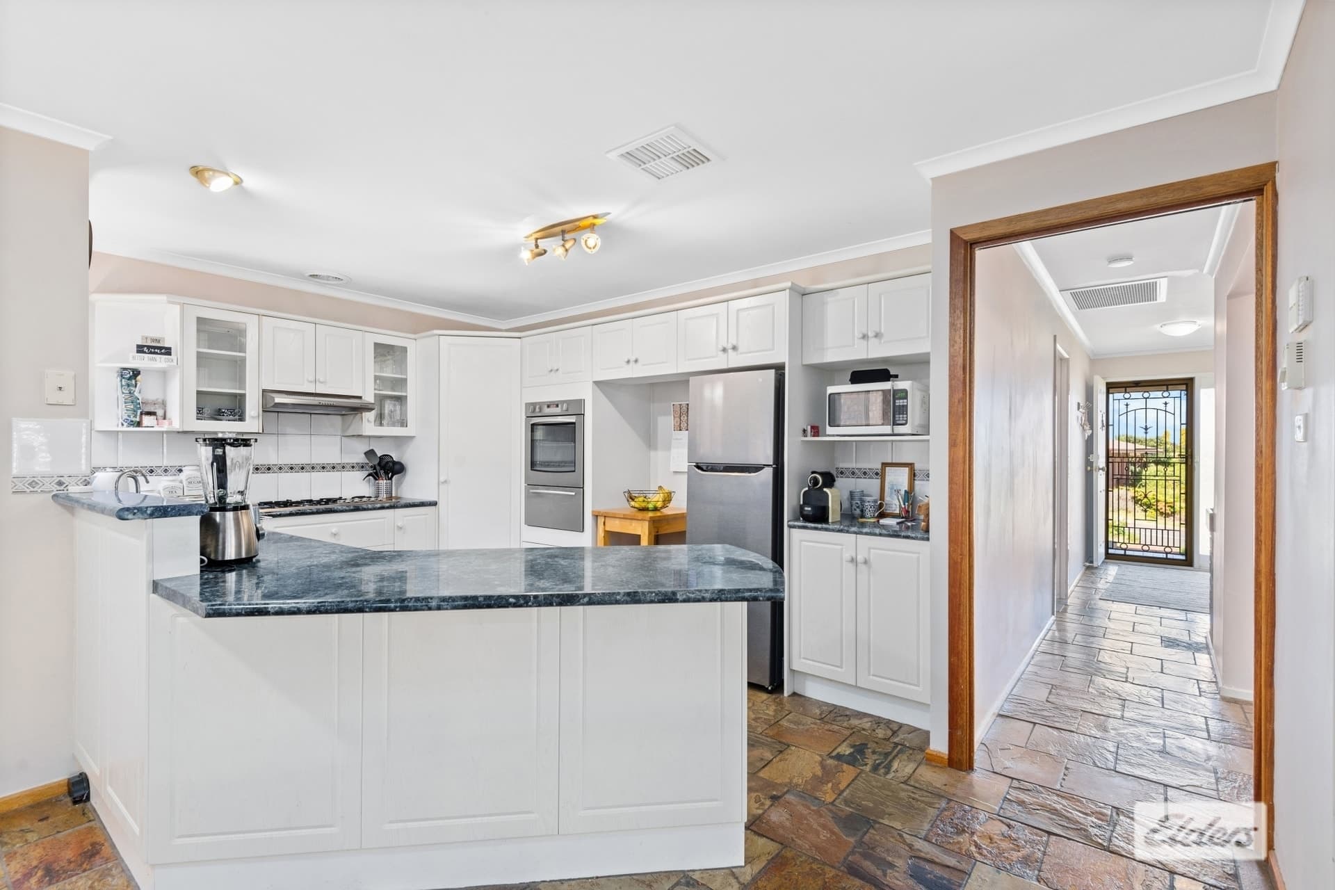 7 Arachne Drive, Hallett Cove - Thumbnail 7