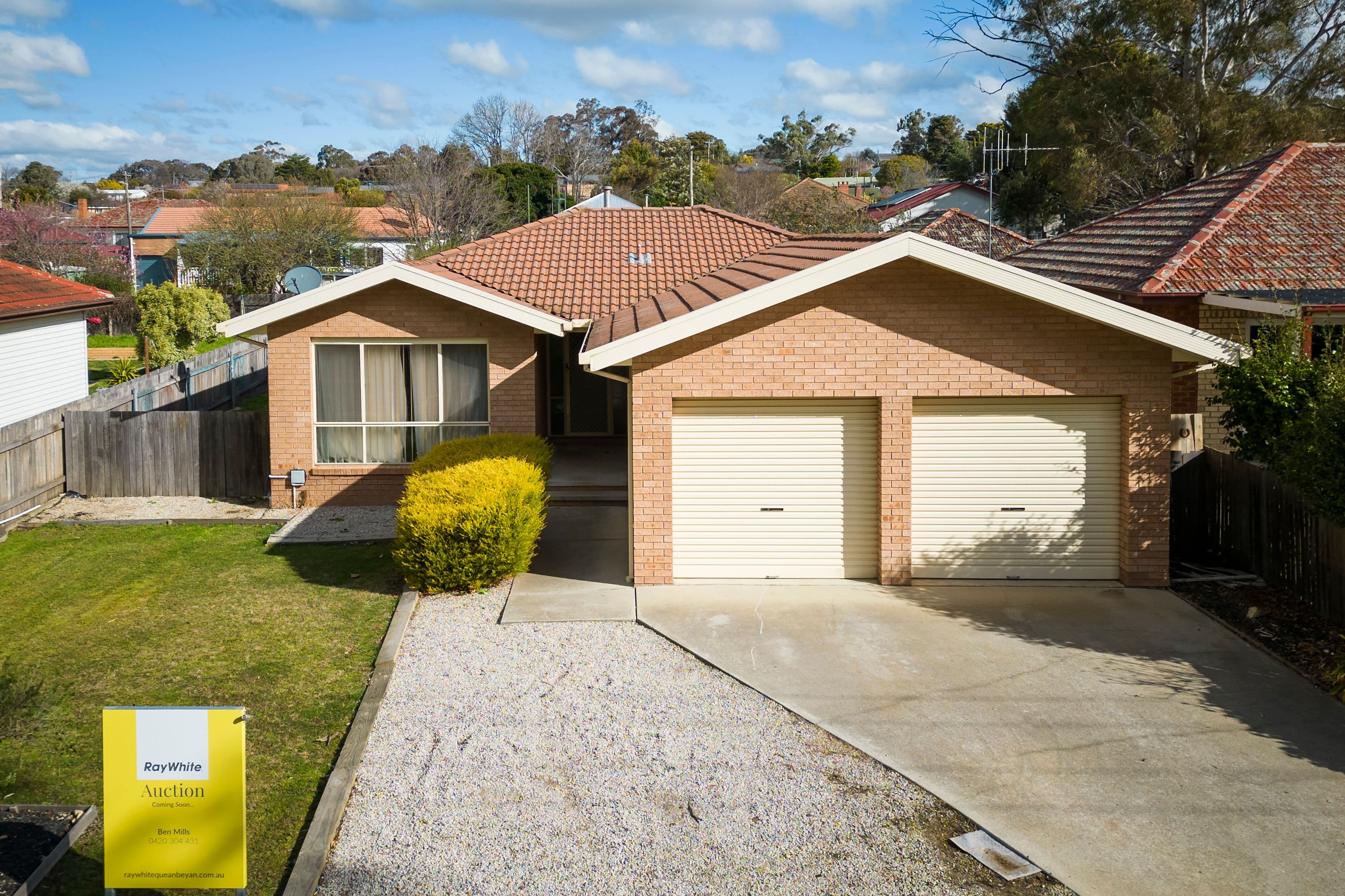 24 Glebe Avenue, Queanbeyan NSW 2620, Queanbeyan - Image 1