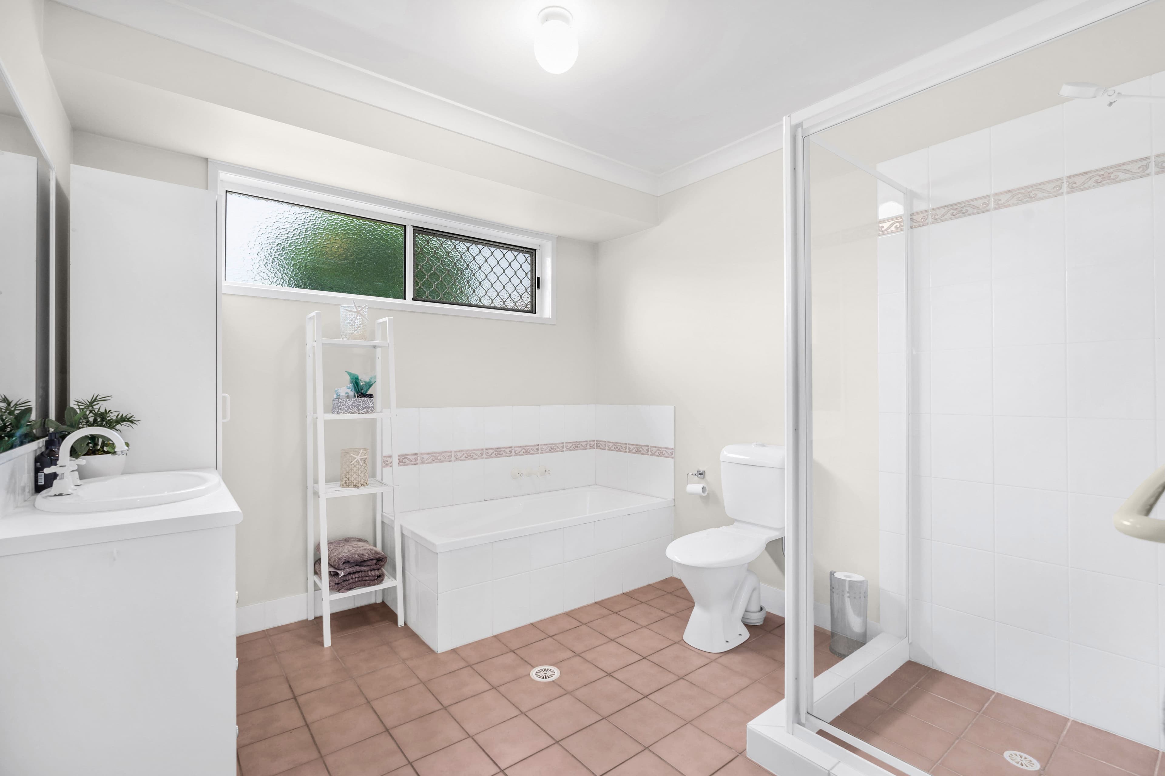 4 Manettia Street, Wynnum West QLD 4178, Wynnum West - Thumbnail 8