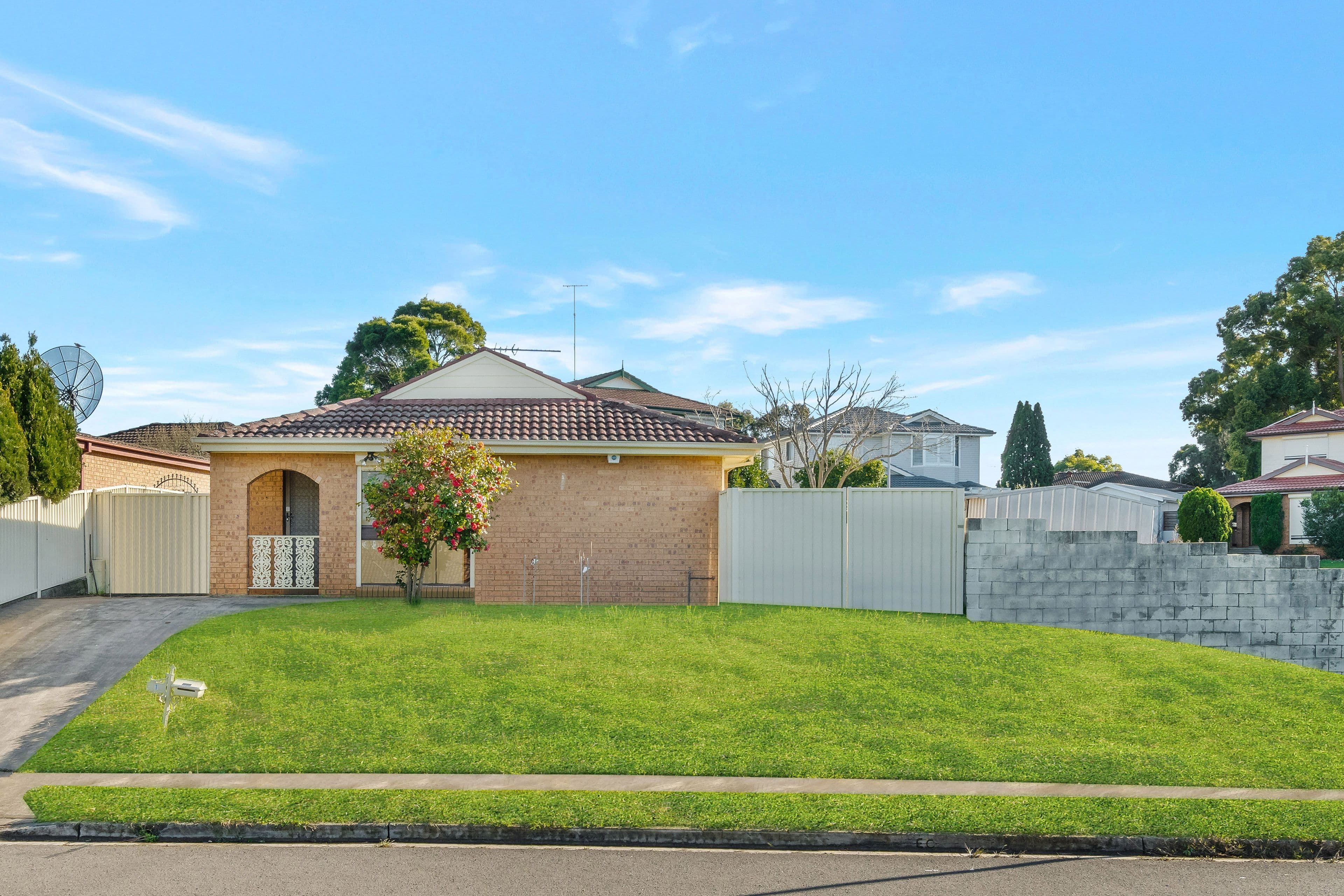 1 Baker Close, Bossley Park NSW 2176, Bossley Park - Thumbnail 3