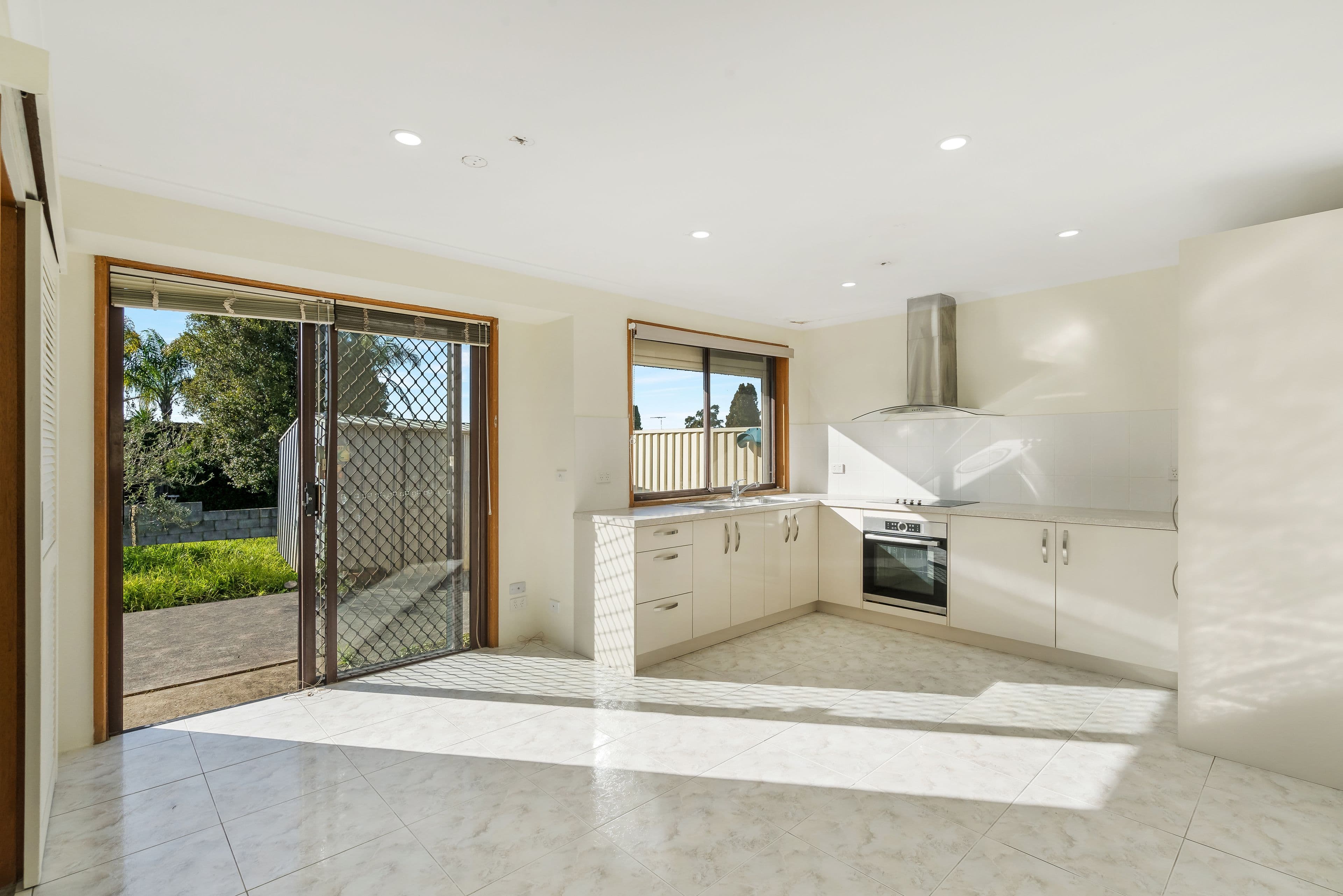1 Baker Close, Bossley Park NSW 2176, Bossley Park - Thumbnail 8