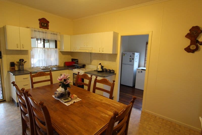 167 King Street, Charleville QLD 4470, Charleville - Thumbnail 2