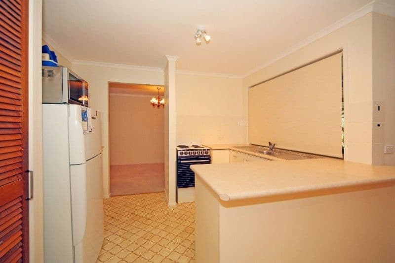 4 Village Drive, DAISY HILL QLD 4127, Daisy Hill - Thumbnail 2