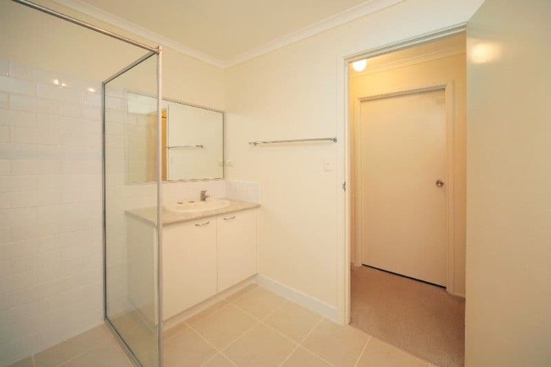 4 Village Drive, DAISY HILL QLD 4127, Daisy Hill - Thumbnail 6