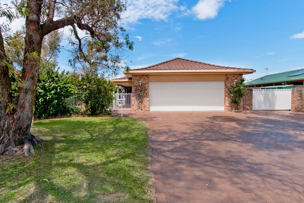 75 Commodore Crescent, PORT MACQUARIE NSW 2444, Port Macquarie - Thumbnail 2