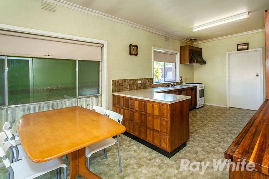 3 Folkestone Road, Glen Waverley VIC 3150, Glen Waverley - Thumbnail 2