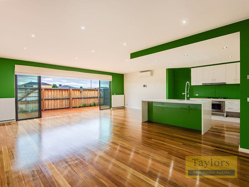 15 Boathouse Drive, Caroline Springs VIC 3023, Caroline Springs - Thumbnail 2