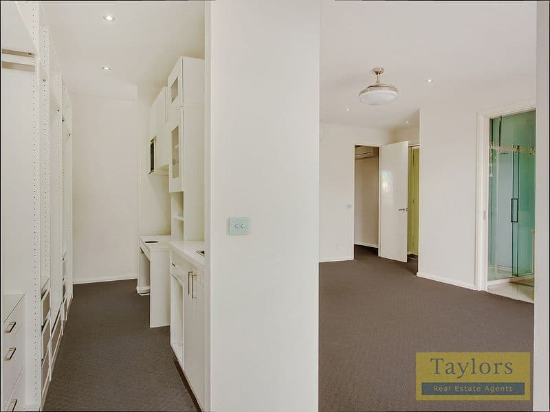15 Boathouse Drive, Caroline Springs VIC 3023, Caroline Springs - Thumbnail 7