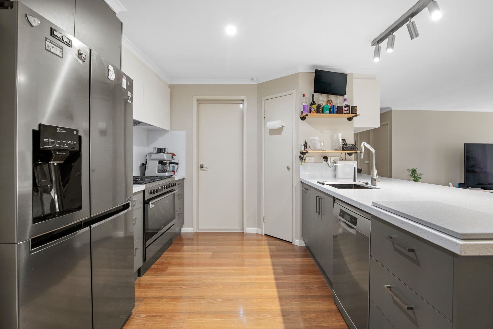 18 Lynbridge Crescent, Tarneit VIC 3029, Tarneit - Thumbnail 6