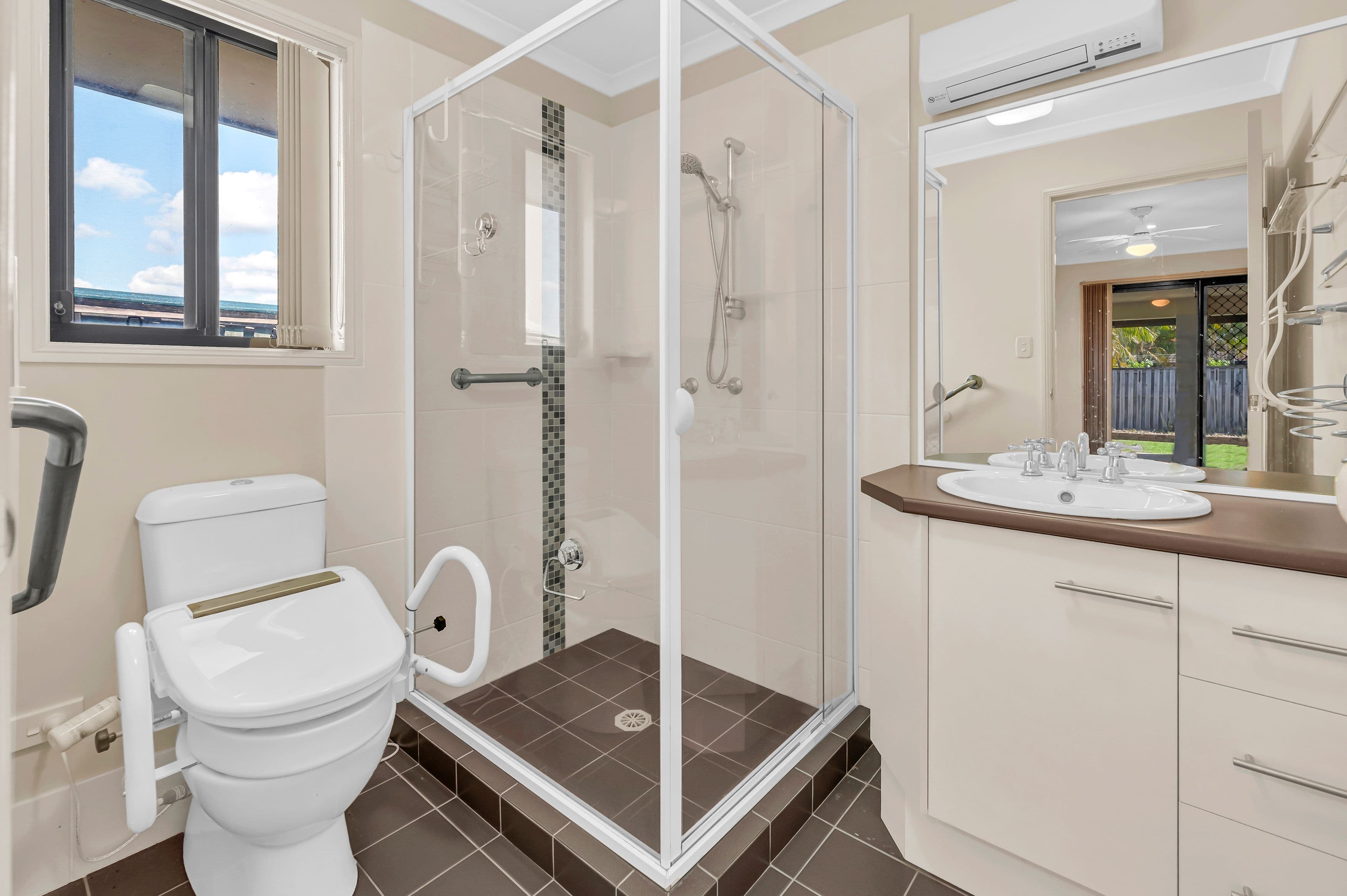13 Glasswing Drive, Upper Coomera QLD 4209, Upper Coomera - Thumbnail 7