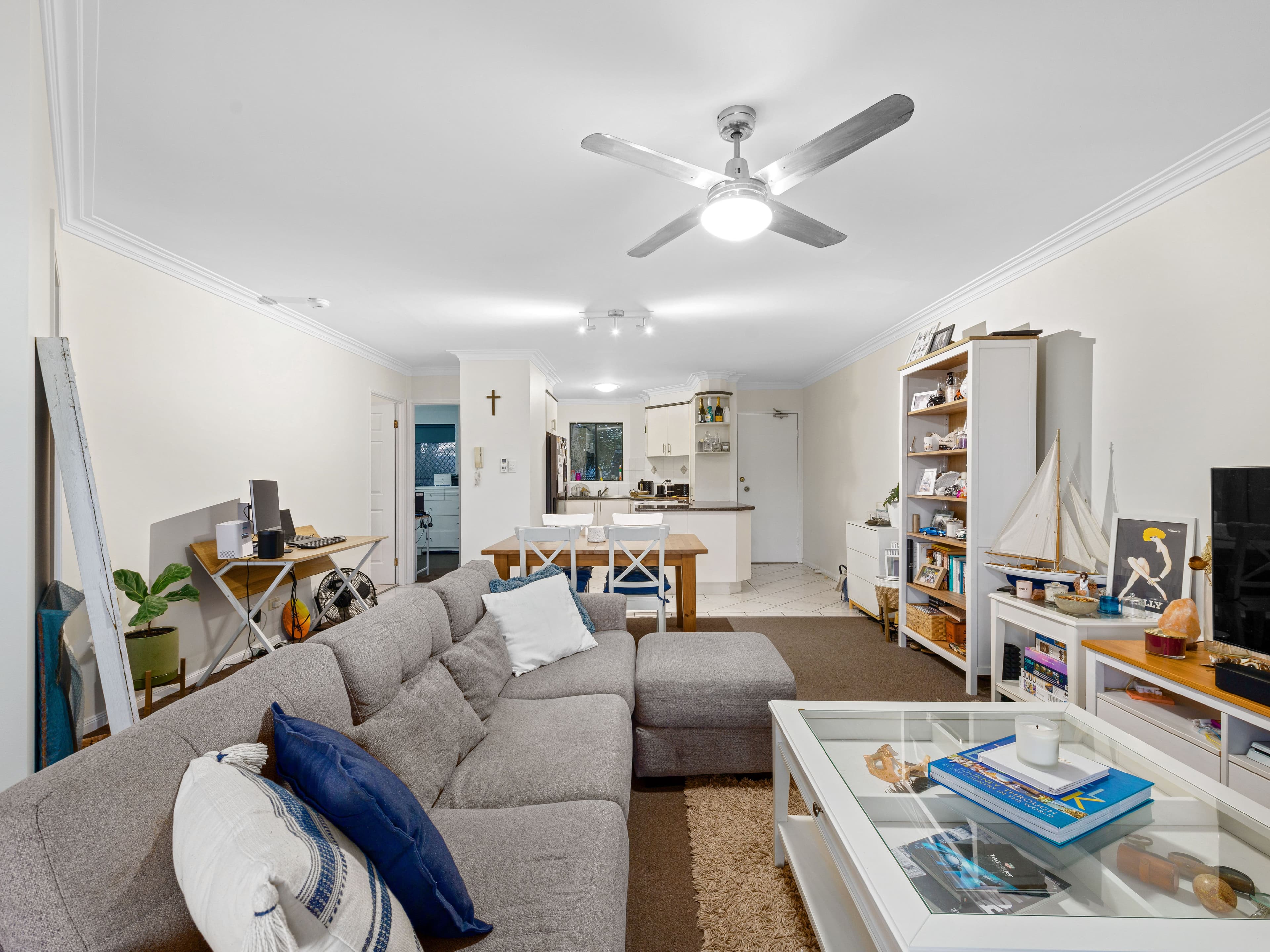 330 Hawthorne Road, Hawthorne QLD 4171, Hawthorne - Thumbnail 2