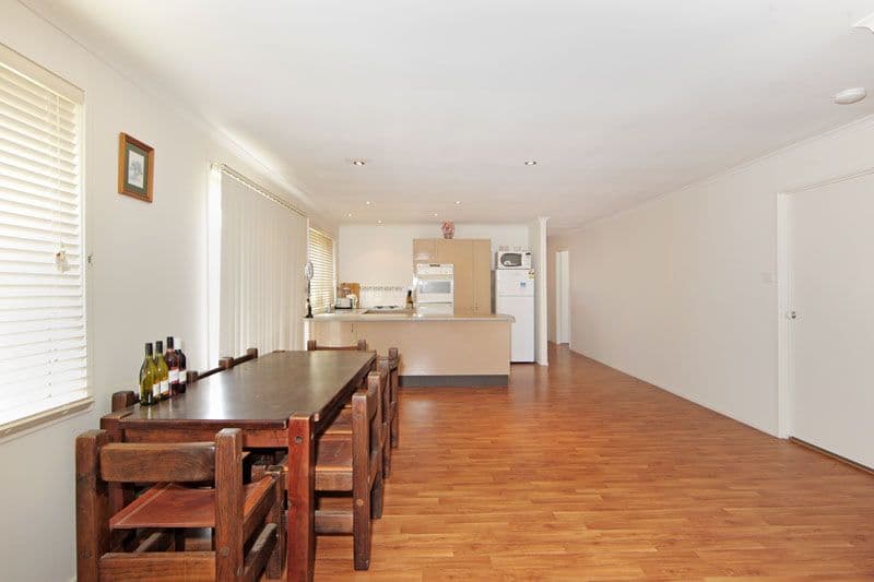 12 Oxford Drive, LAKE HAVEN NSW 2263, Lake Haven - Thumbnail 6