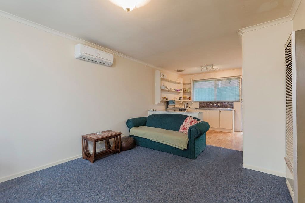 14 Hennessy Avenue, Herne Hill VIC 3218, Herne Hill - Thumbnail 3