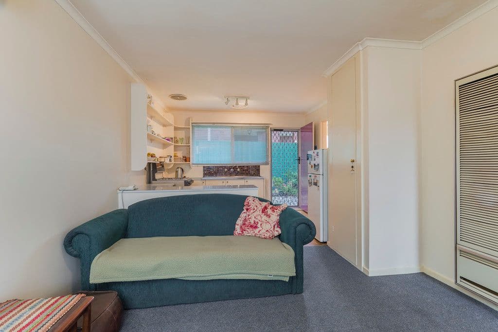 14 Hennessy Avenue, Herne Hill VIC 3218, Herne Hill - Thumbnail 4