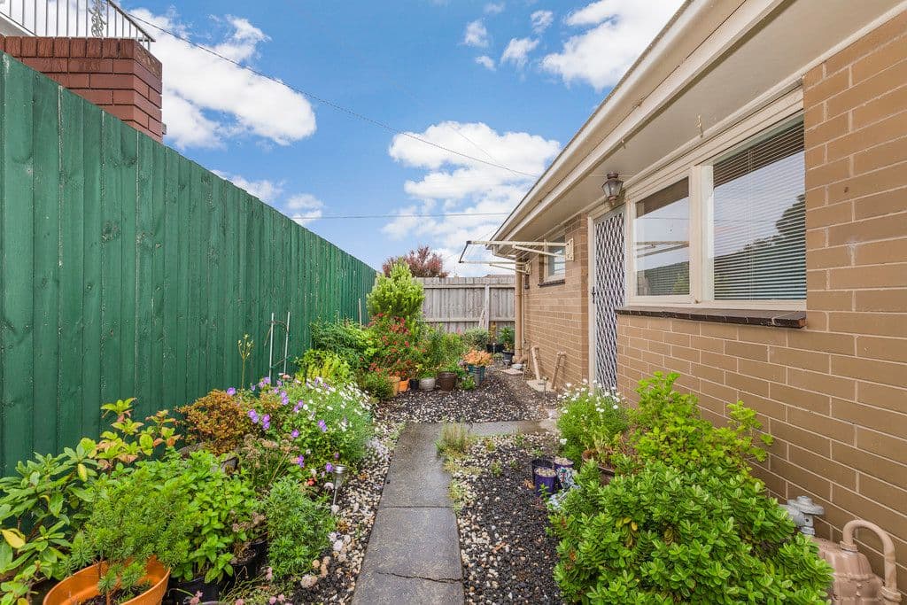 14 Hennessy Avenue, Herne Hill VIC 3218, Herne Hill - Thumbnail 8
