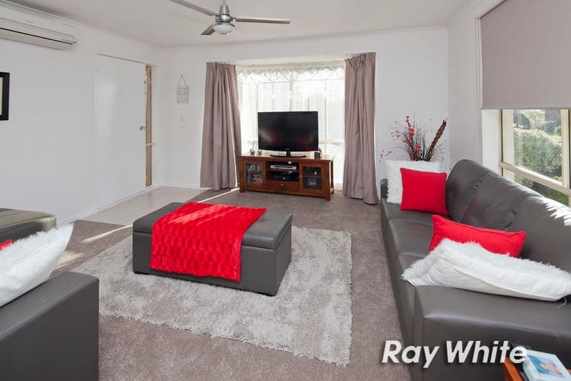 8 Glendale Close, Langwarrin VIC 3910, Langwarrin - Thumbnail 2