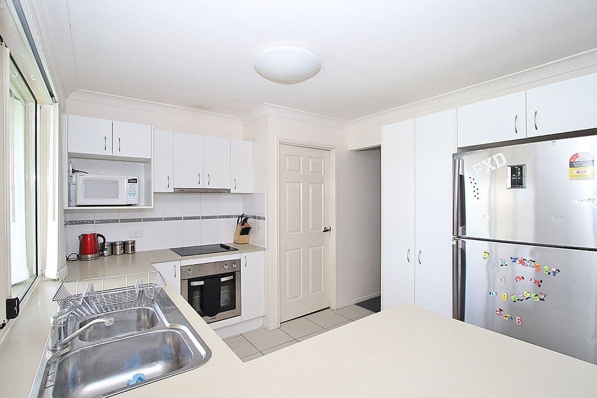 12 McInnes Street, Lowood QLD 4311, Lowood - Thumbnail 5