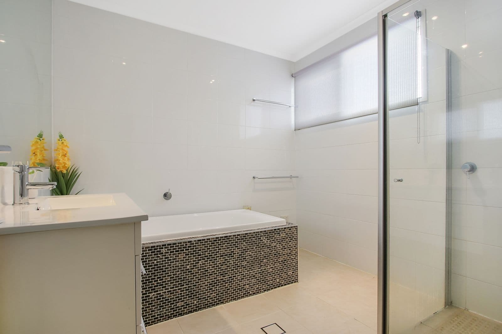 372 Sutherland Street, Lavington NSW 2641, Lavington - Thumbnail 3