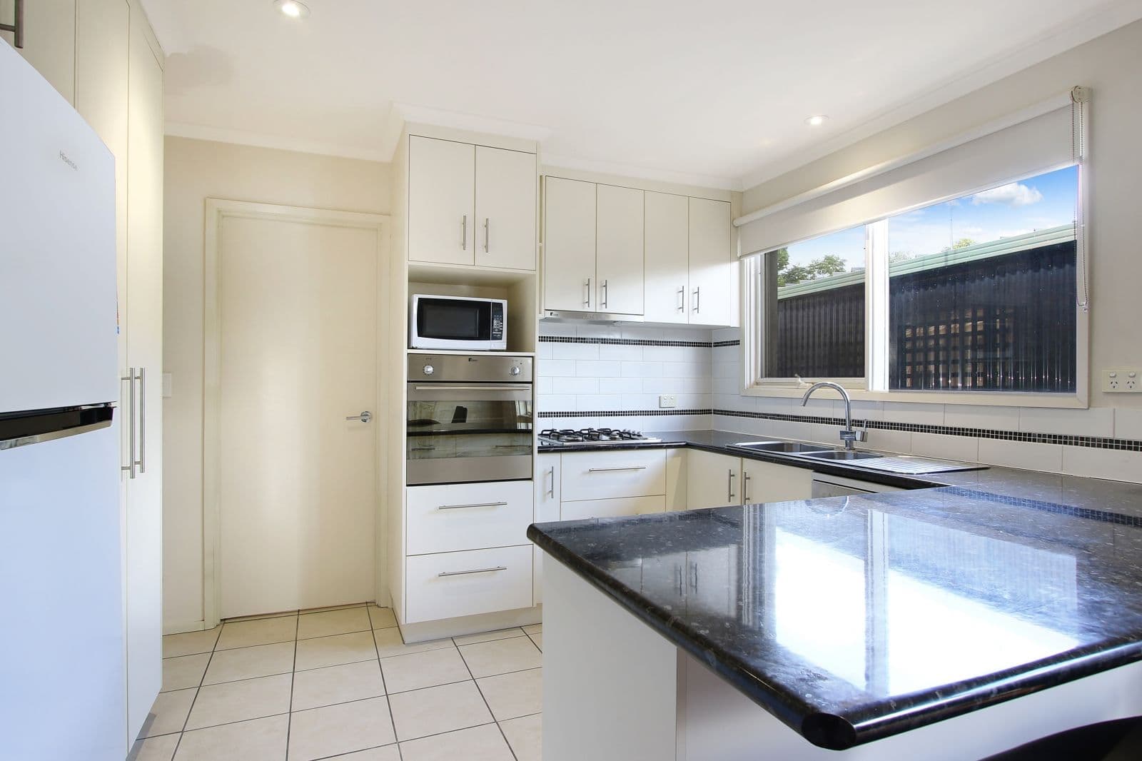 372 Sutherland Street, Lavington NSW 2641, Lavington - Thumbnail 4