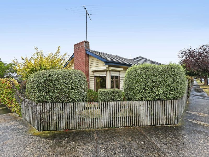 70 Heytesbury Street, HERNE HILL VIC 3218, Herne Hill - Thumbnail 2