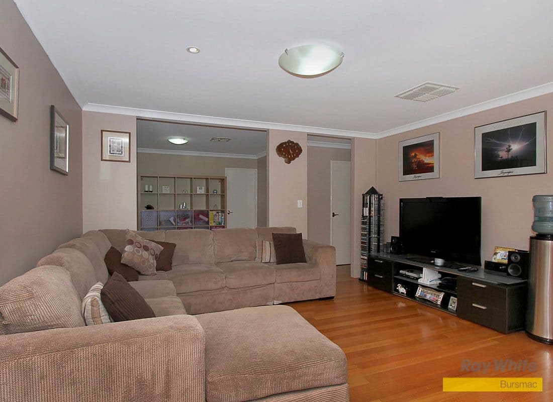 21 Nottingham Gardens, BALLAJURA WA 6066, Ballajura - Thumbnail 6