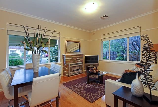 92 Royal Parade, RESERVOIR VIC 3073, Reservoir - Thumbnail 2