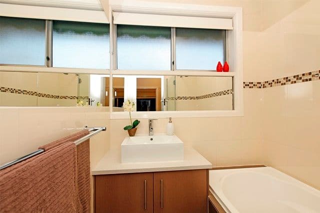 92 Royal Parade, RESERVOIR VIC 3073, Reservoir - Thumbnail 5