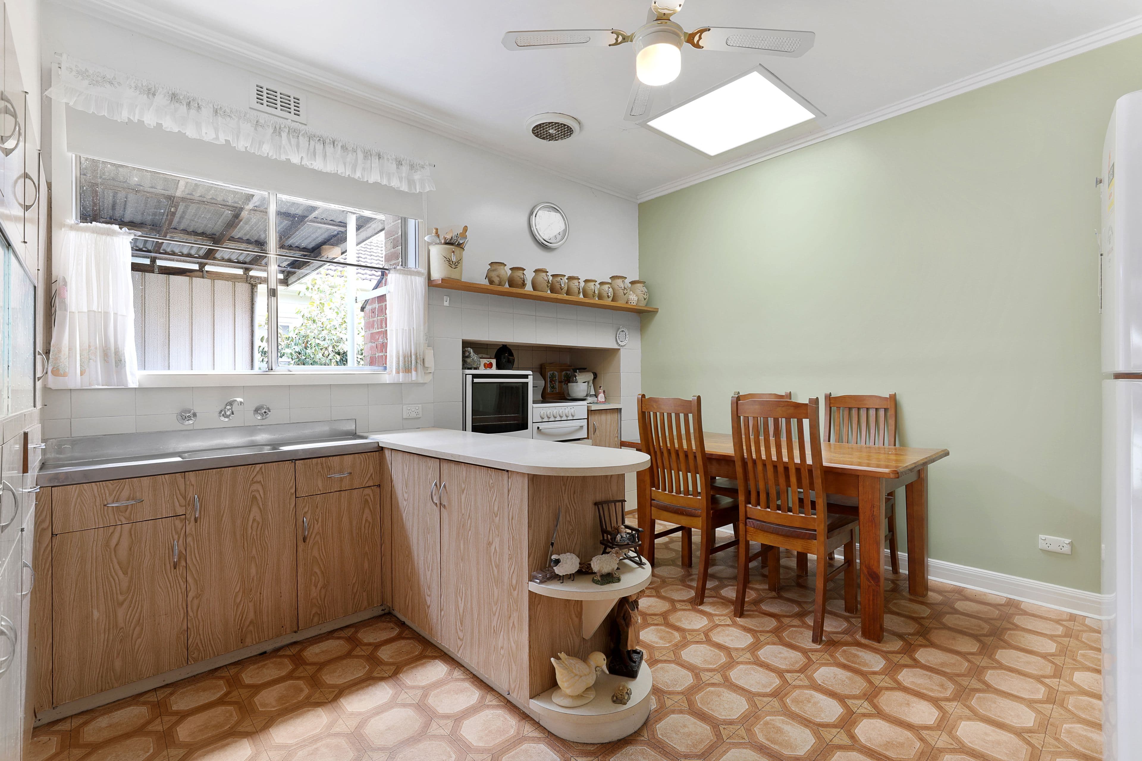 4 Grandview Avenue, Dandenong VIC 3175, Dandenong - Thumbnail 4