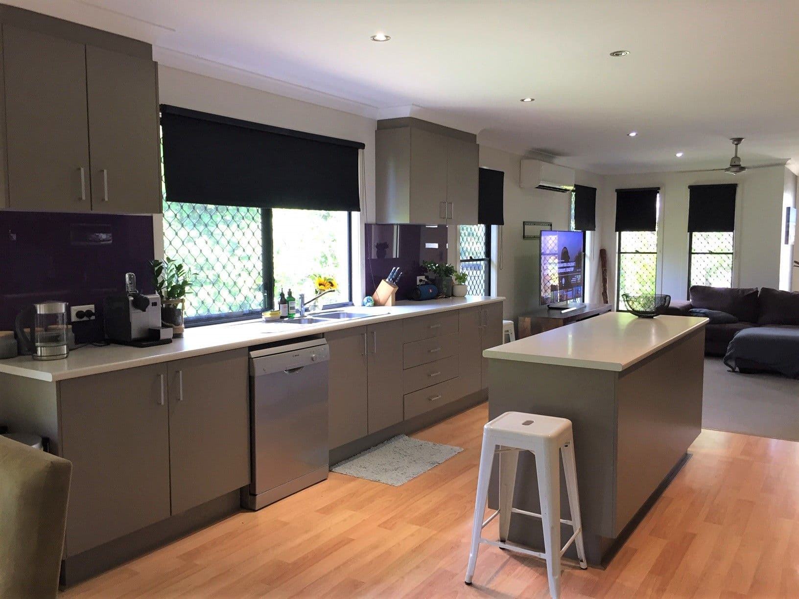 24 Corfield Street, Point Vernon QLD 4655, Point Vernon - Thumbnail 3