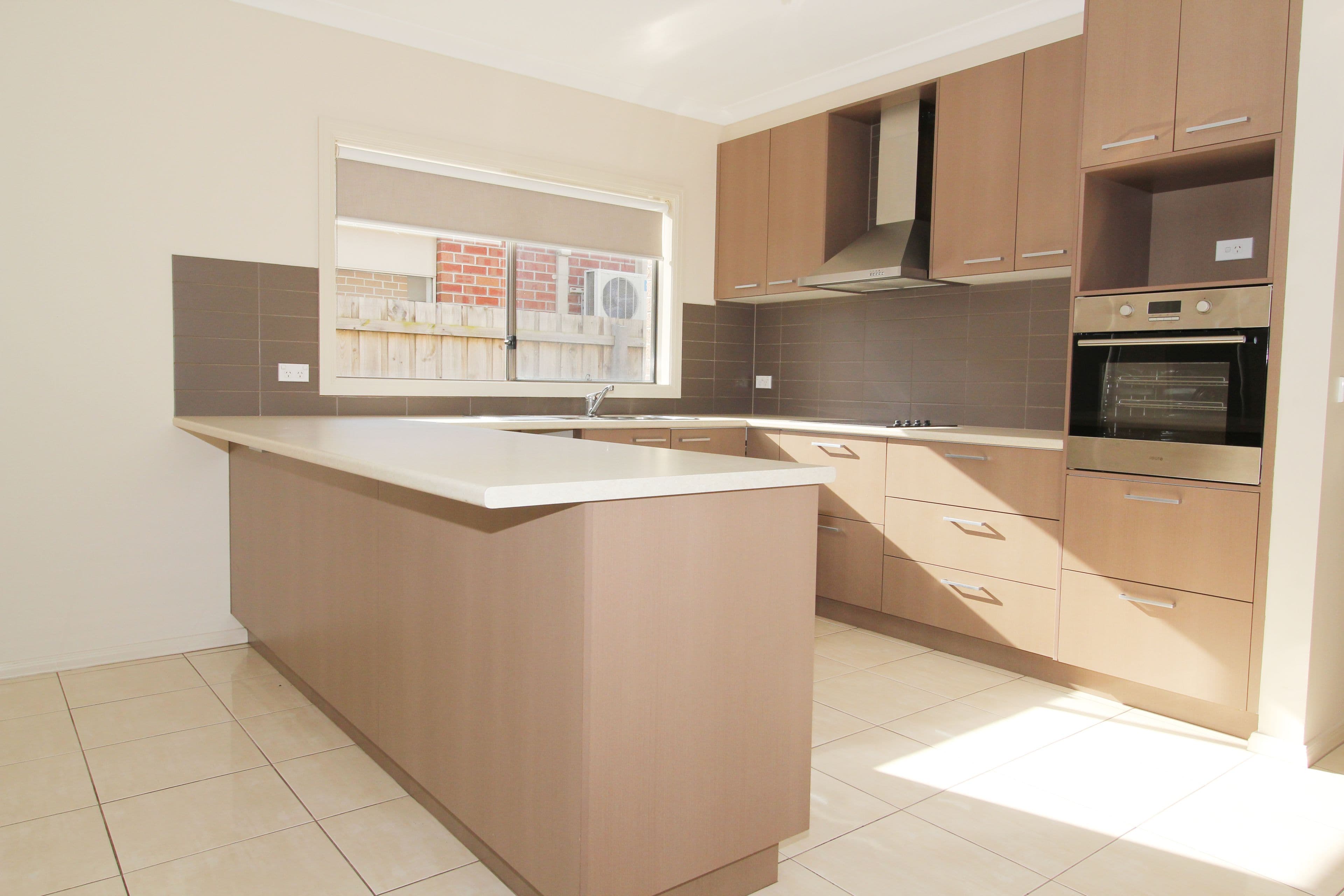 32 Boardwalk Boulevard, Cowes VIC 3922, Cowes - Thumbnail 2