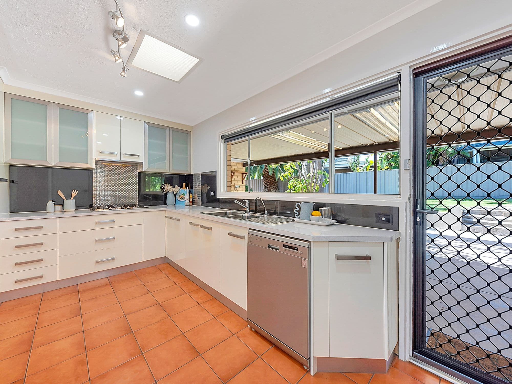 2 Yeates Court, Modbury Heights SA 5092, Modbury Heights - Thumbnail 3