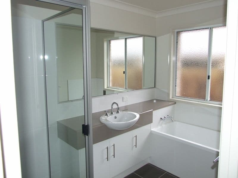 2. Hendra Court, HIGHFIELDS QLD 4352, Highfields - Thumbnail 7