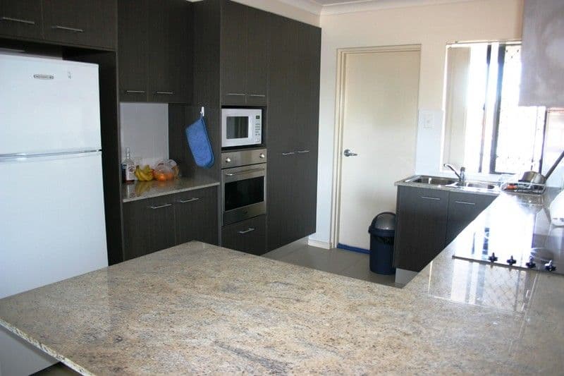 215 Pickering Street, ENOGGERA QLD 4051, Enoggera - Thumbnail 3