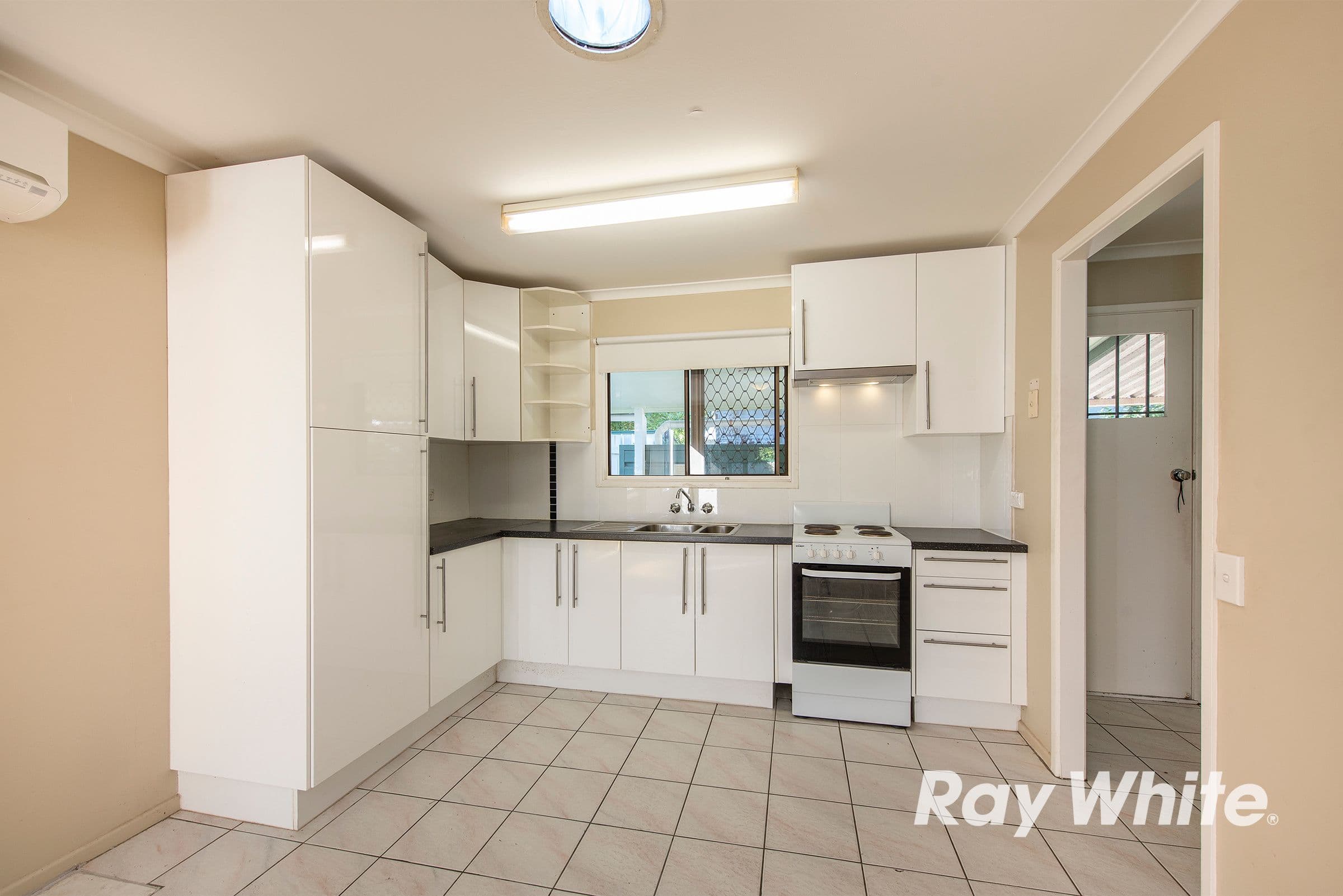 9 Nyanza Street, Woodridge QLD 4114, Woodridge - Thumbnail 5