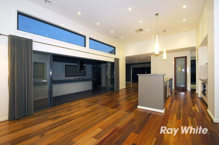 8 Holsteiner Terrace, CLYDE NORTH VIC 3978, Clyde North - Thumbnail 7