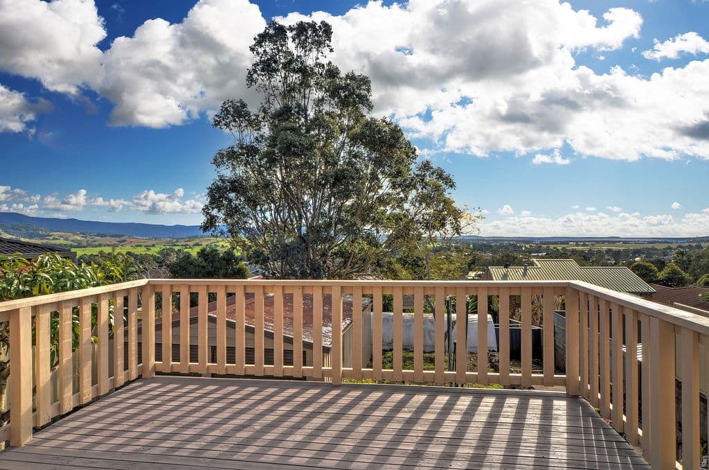 21 Scenic Crescent, Albion Park - Image 1