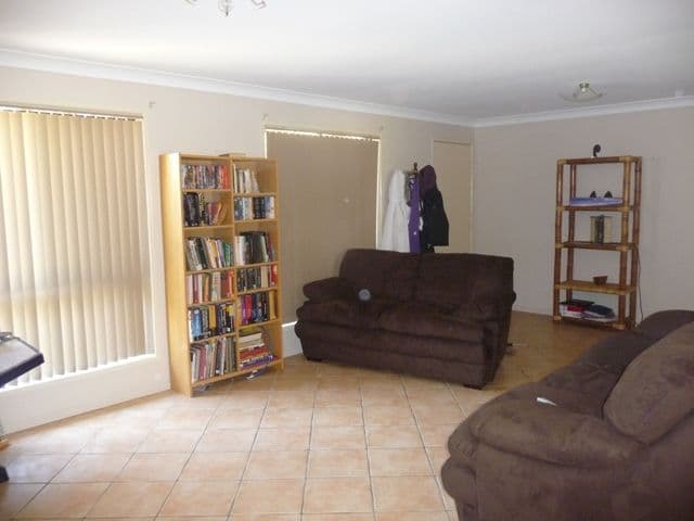 18  Dombeyah Street, CRESTMEAD QLD 4132, Crestmead - Thumbnail 2
