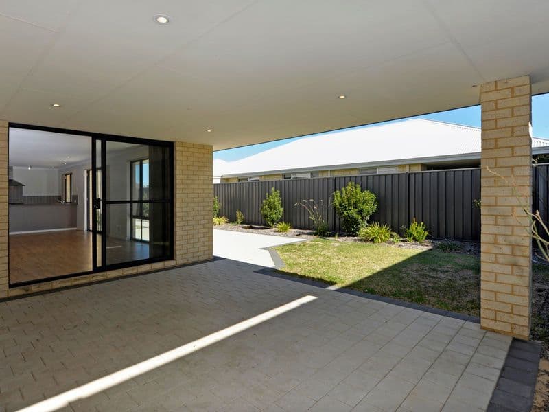 2 Songlark Court, BALDIVIS WA 6171, Baldivis - Thumbnail 4