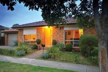 19 Pamay Road, MOUNT WAVERLEY VIC 3149, Mount Waverley - Image 1